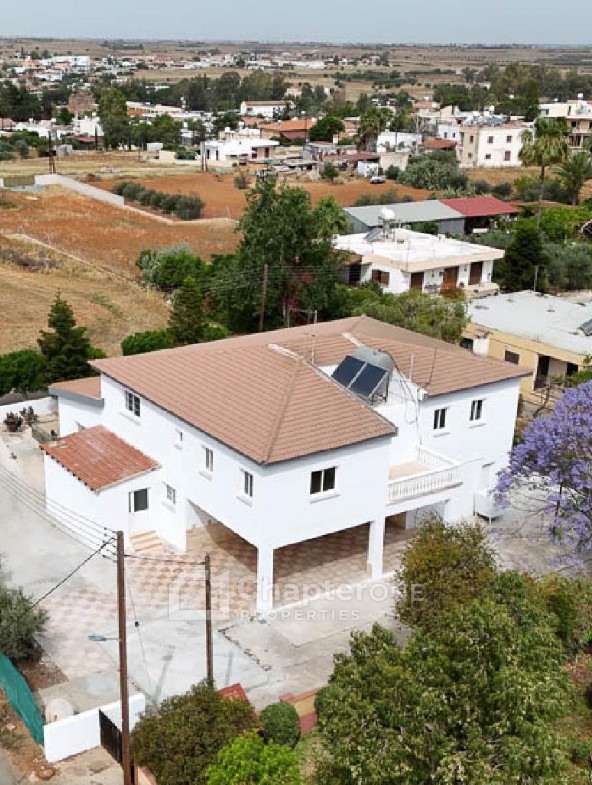 Detached Villa For Sale  in  Palaiometocho