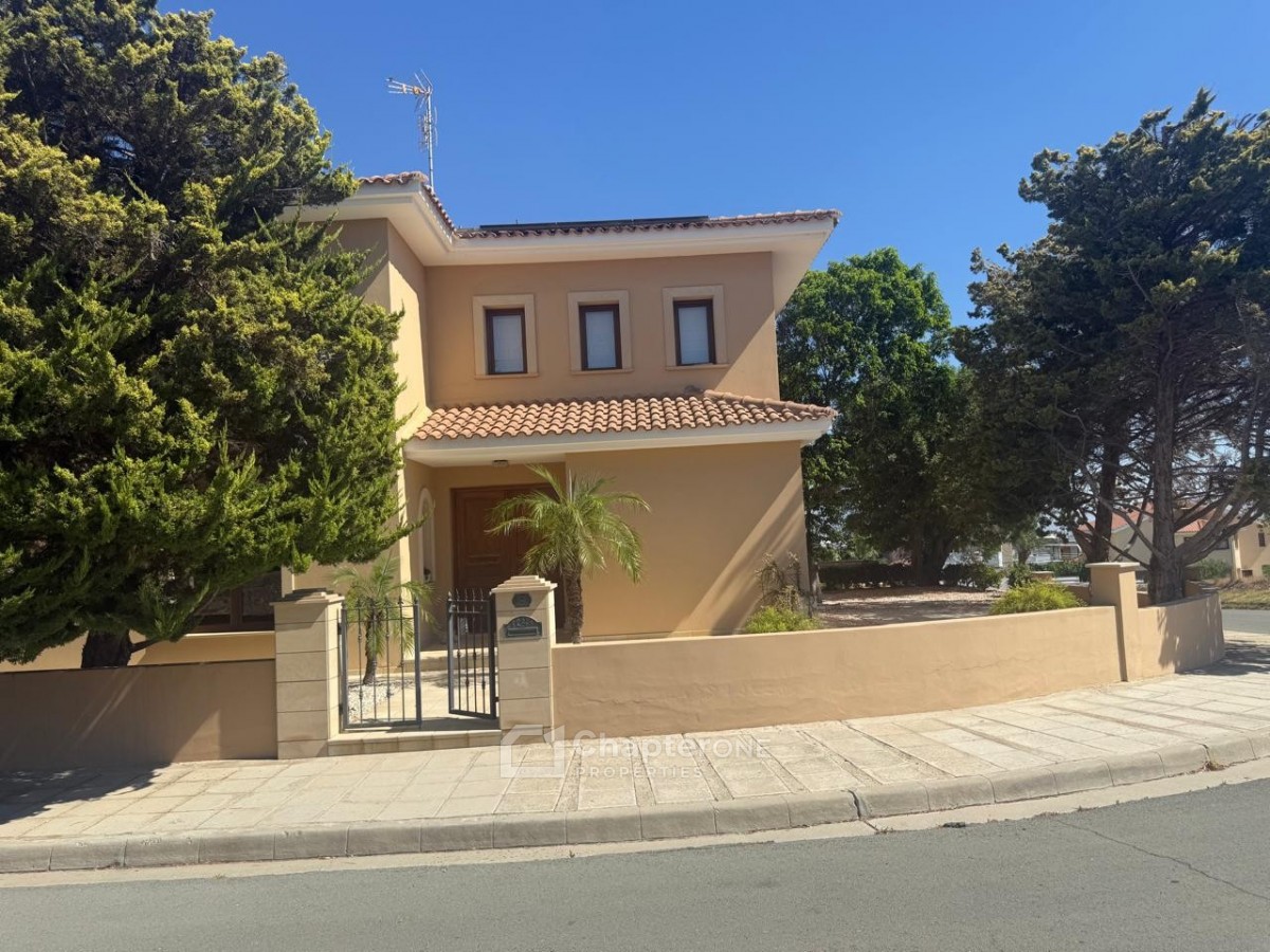 Detached Villa For Sale  in  Nea Ledras