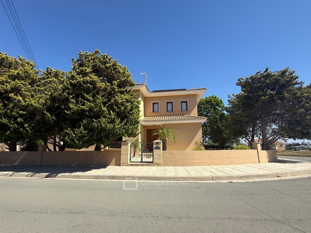 Detached Villa For Sale  in  Nea Ledras