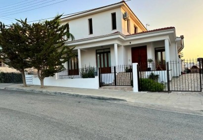 Lakatameia - Anthoupolis Detached Villa For Rent | C12044