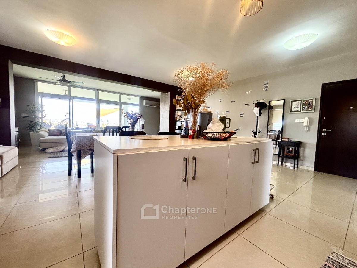Penthouse For Sale  in  Paphos Town