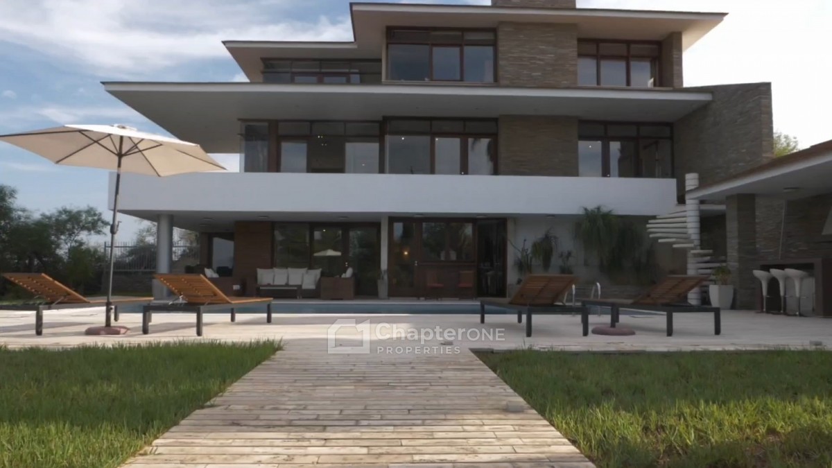 Detached Villa For Sale  in  Egkomi - Makedonitissa