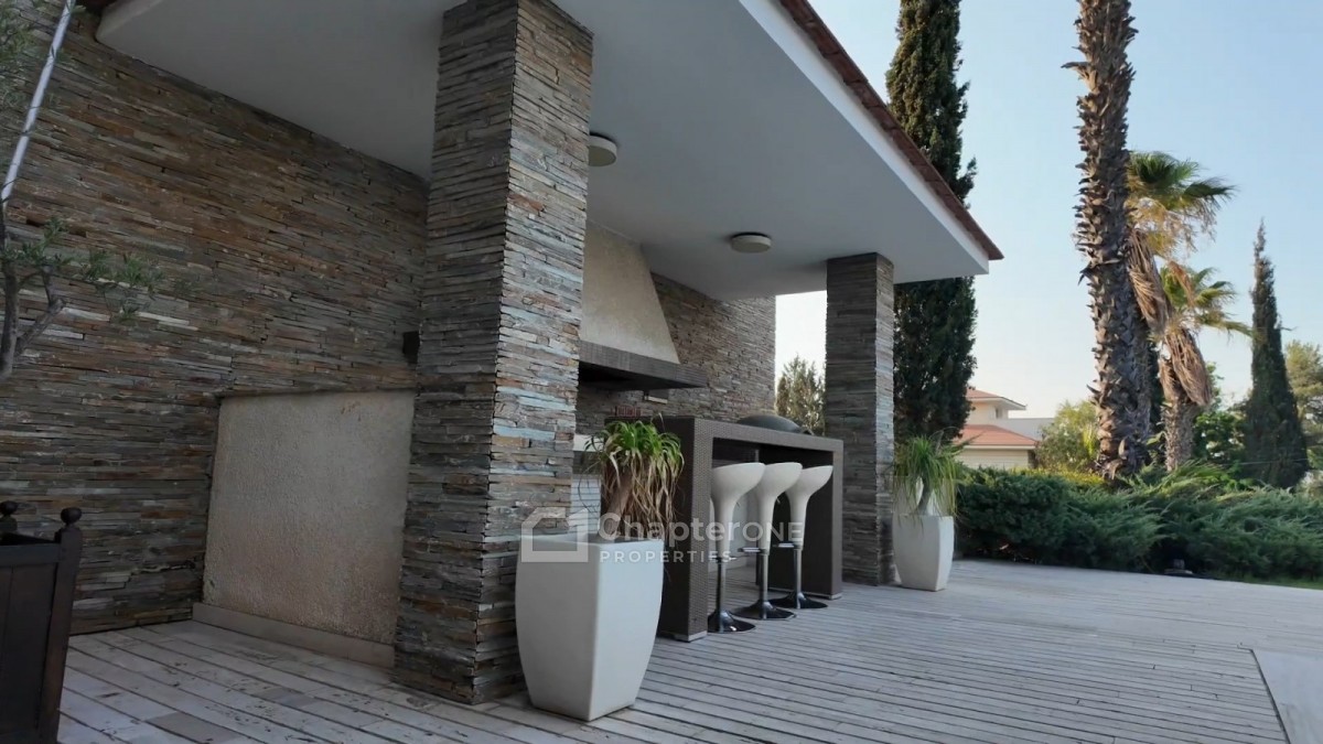 Detached Villa For Sale  in  Egkomi - Makedonitissa