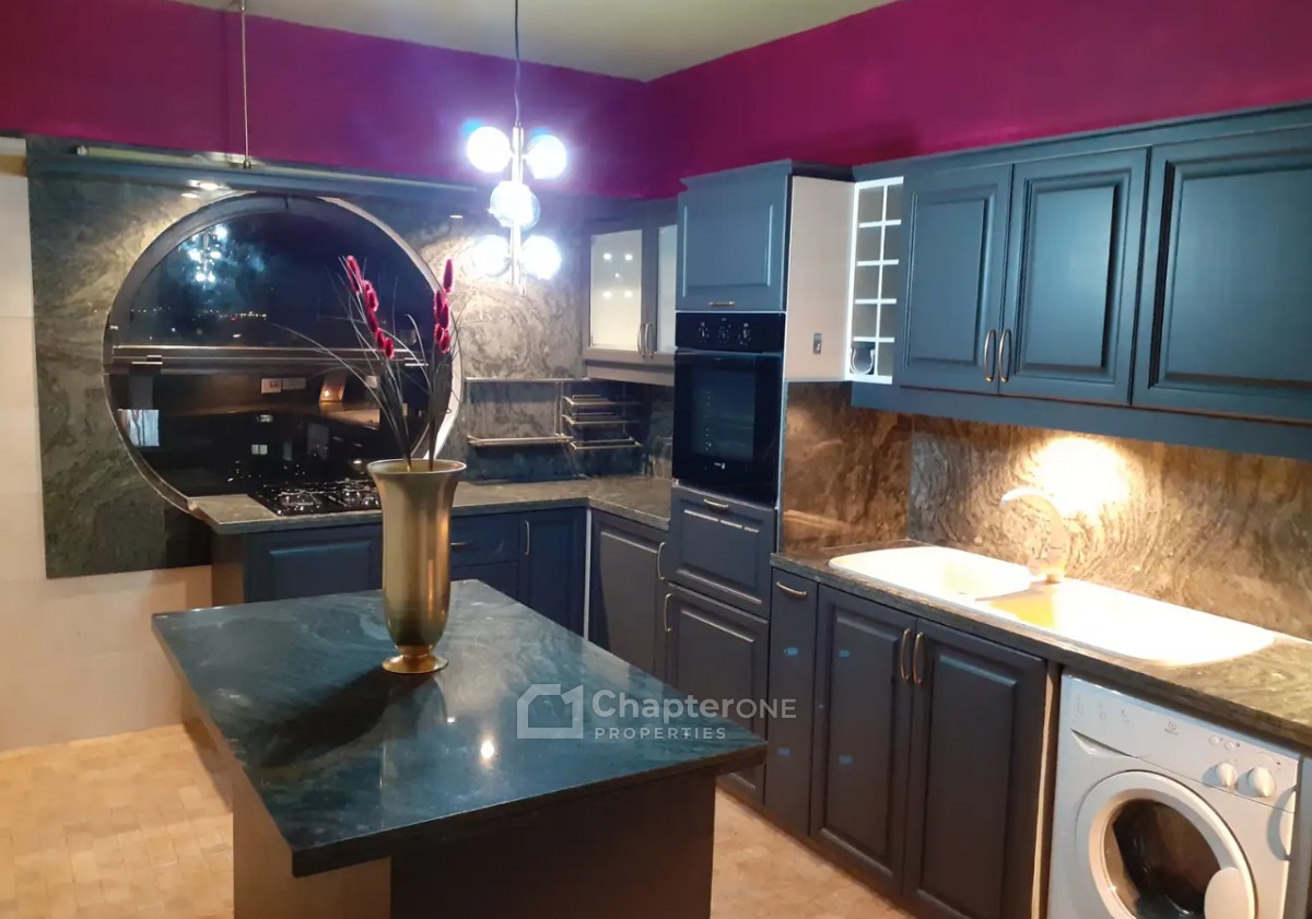 Penthouse For Rent  in  Egkomi - Parissinos