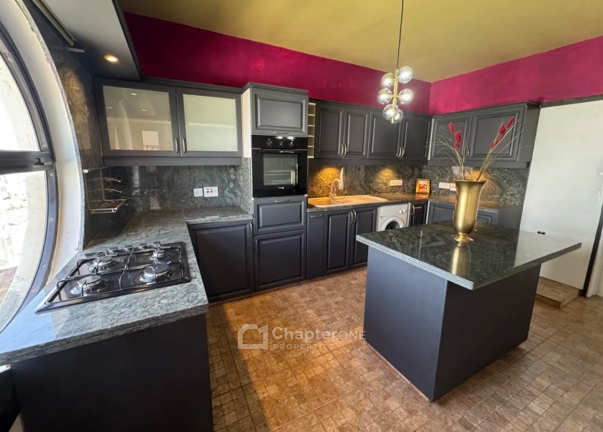Penthouse For Rent  in  Egkomi - Parissinos