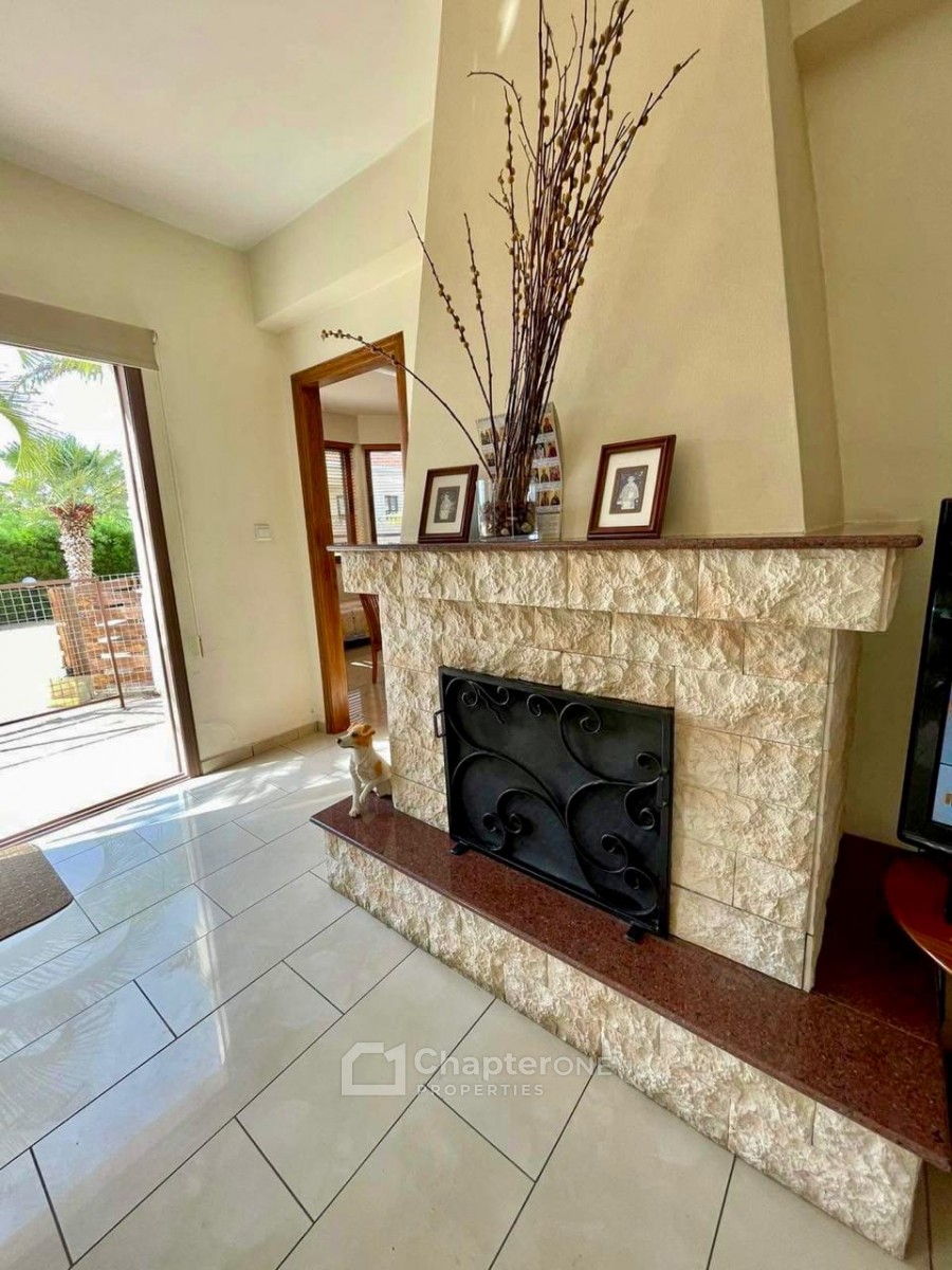 Detached Villa For Sale  in  Geroskipou