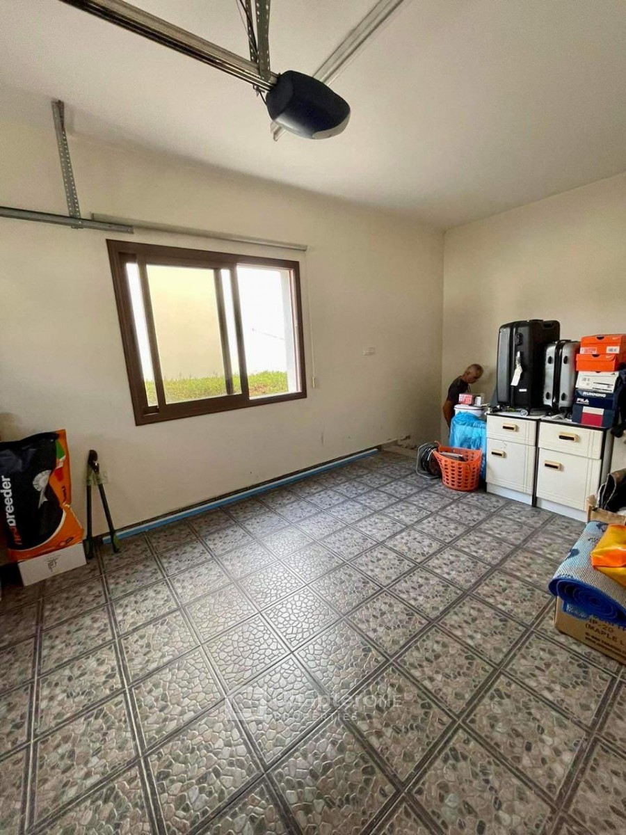 Detached Villa For Sale  in  Geroskipou