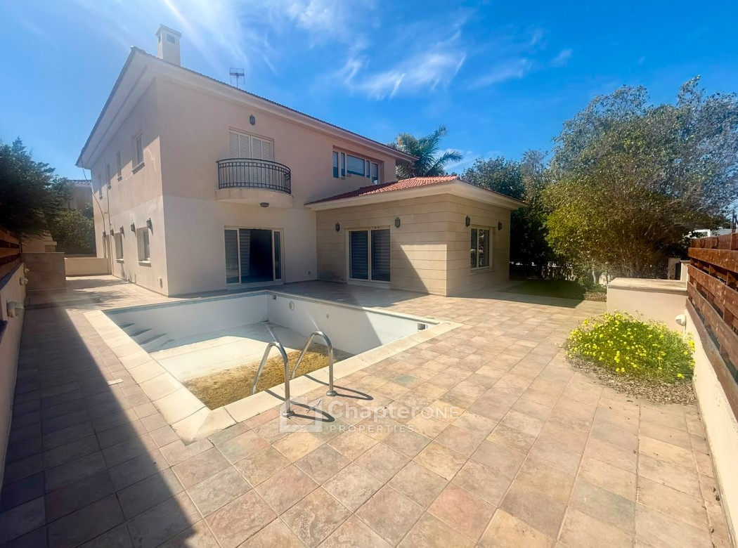 Detached Villa For Sale  in  Platy