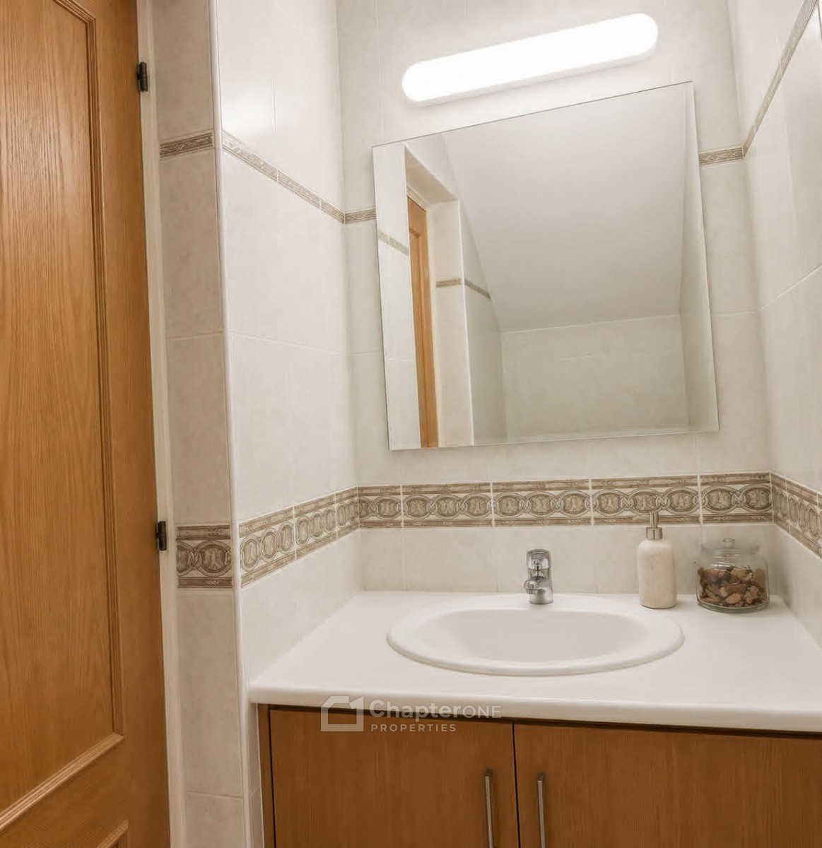 Detached Villa For Rent  in  Geroskipou