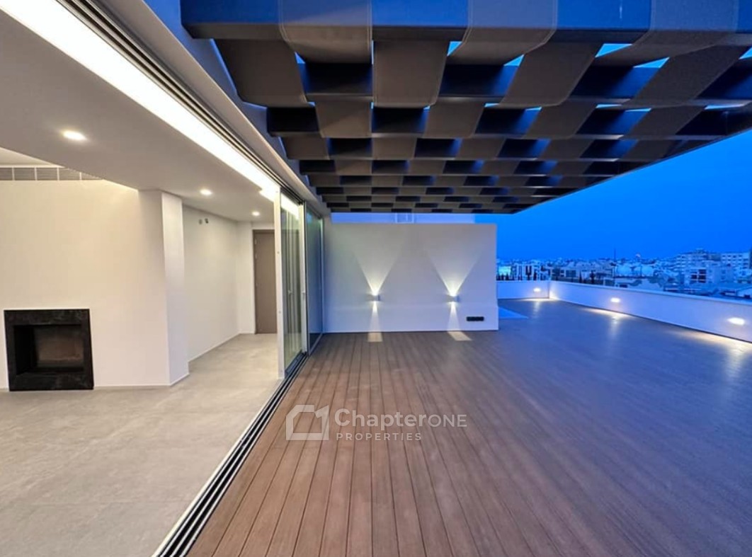 Penthouse For Rent  in  Strovolos