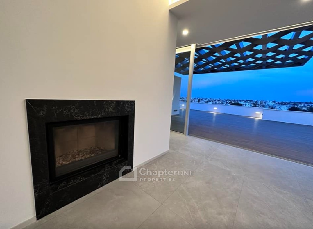 Penthouse For Rent  in  Strovolos