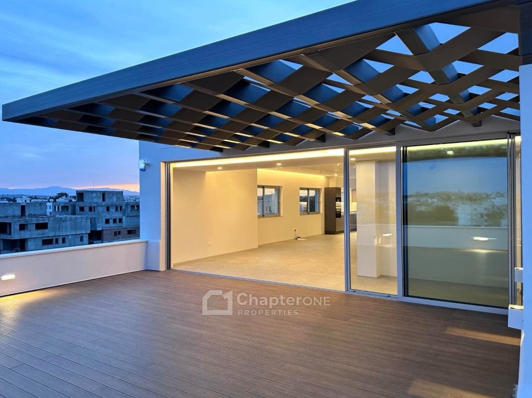 Penthouse For Rent  in  Strovolos