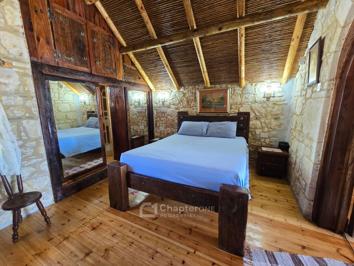 Detached Villa For Sale  in  Milia