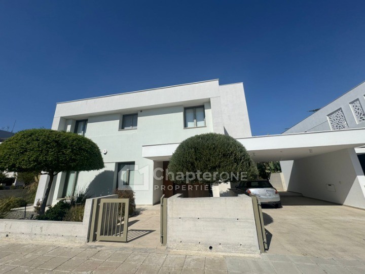 Detached Villa For Rent  in  Strovolos - Stavros