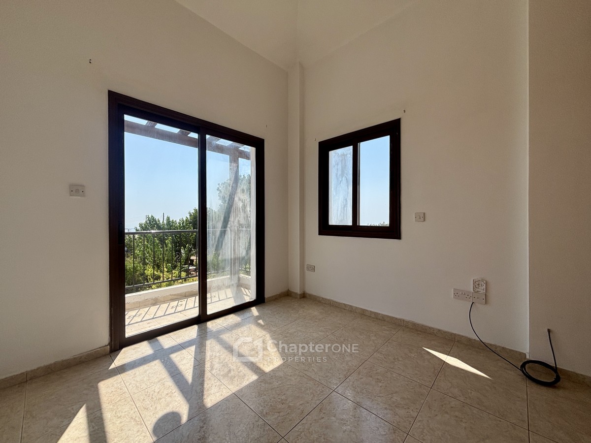 Semi Detached Villa For Sale  in  Mesogi