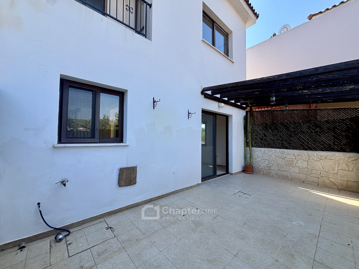 Semi Detached Villa For Sale  in  Mesogi