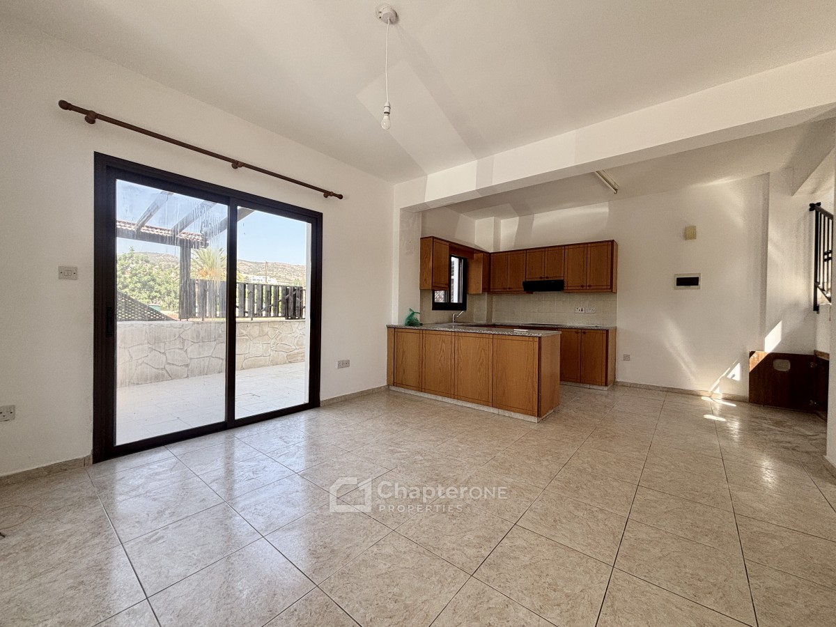 Semi Detached Villa For Sale  in  Mesogi