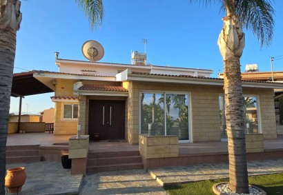 Palaiometocho, Nicosia Detached Villa For Sale | C12490