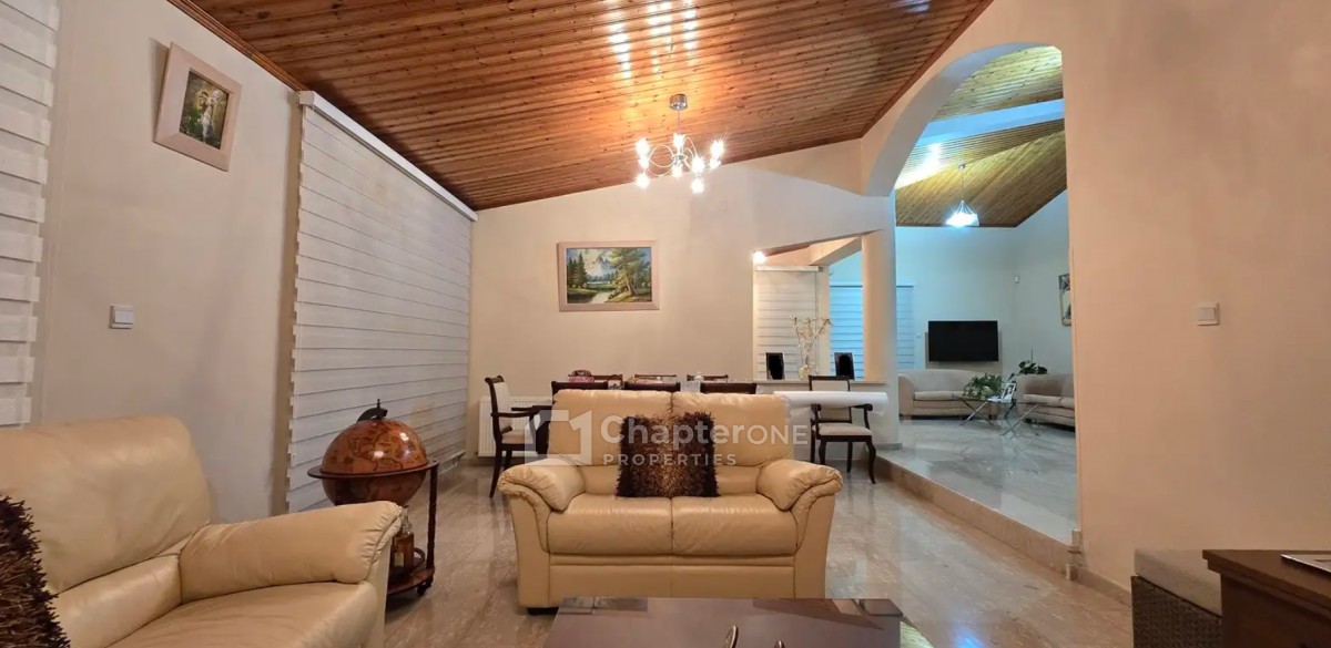 Detached Villa For Sale  in  Palaiometocho