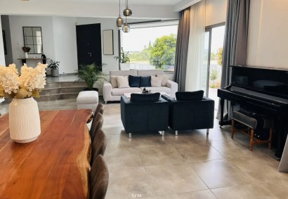 Deftera Pano, Nicosia Detached Villa For Sale | C12516