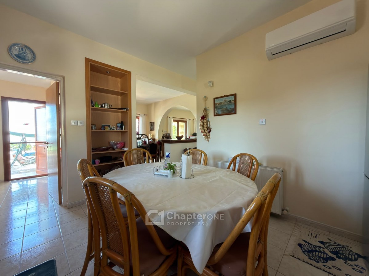 Detached Villa For Sale  in  Tsada