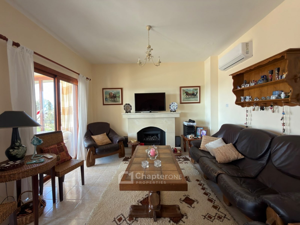 Detached Villa For Sale  in  Tsada
