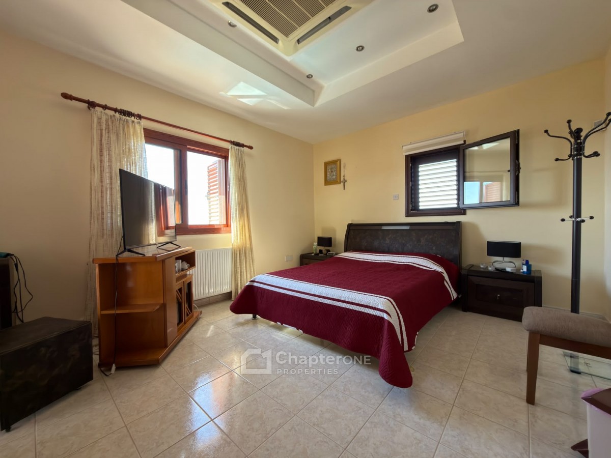 Detached Villa For Sale  in  Tsada