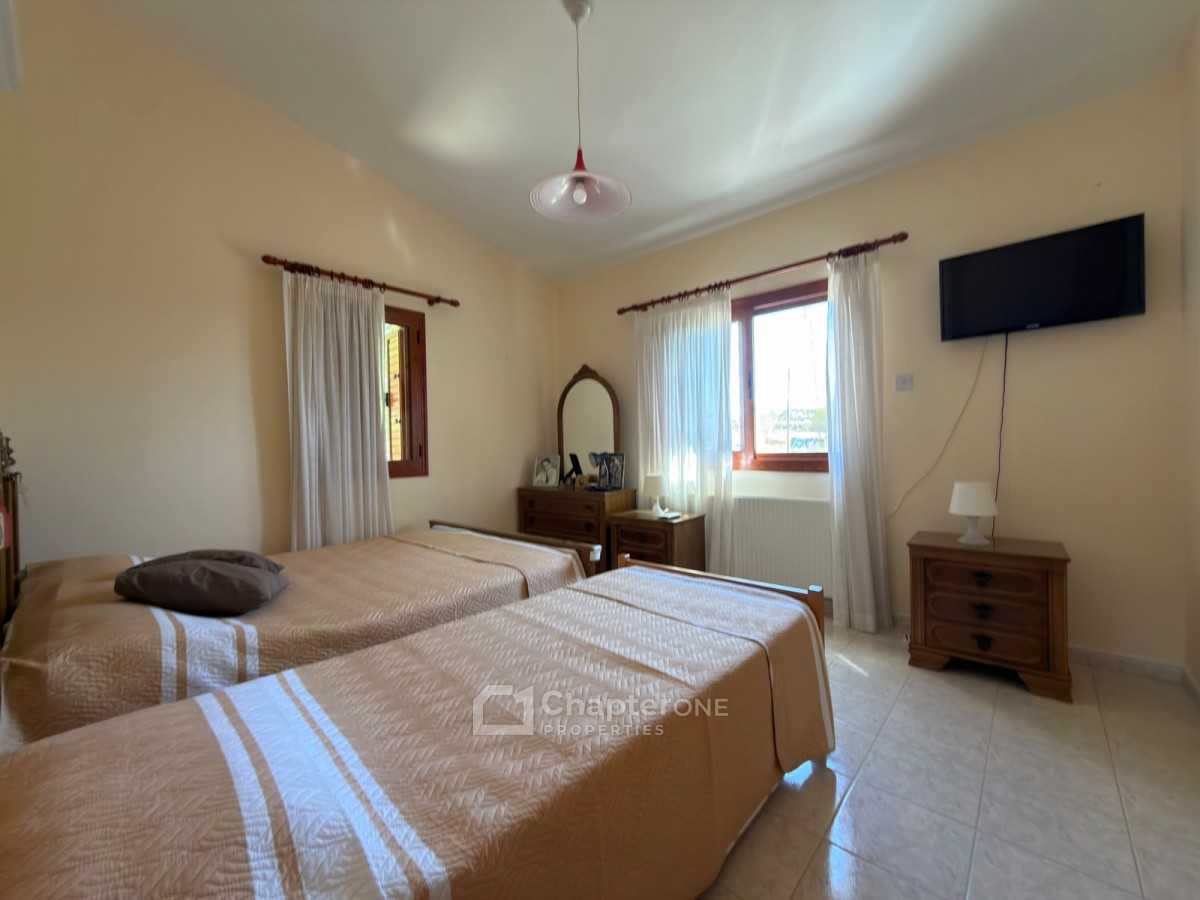 Detached Villa For Sale  in  Tsada