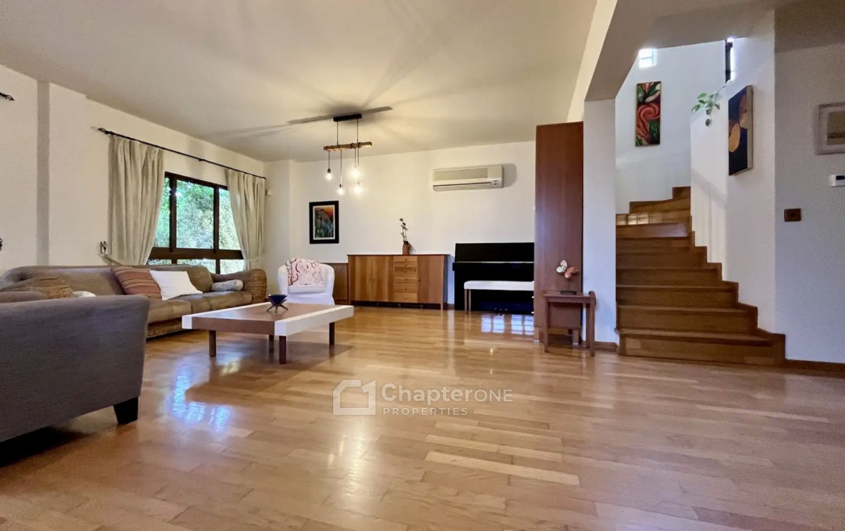 Detached Villa For Rent  in  Egkomi
