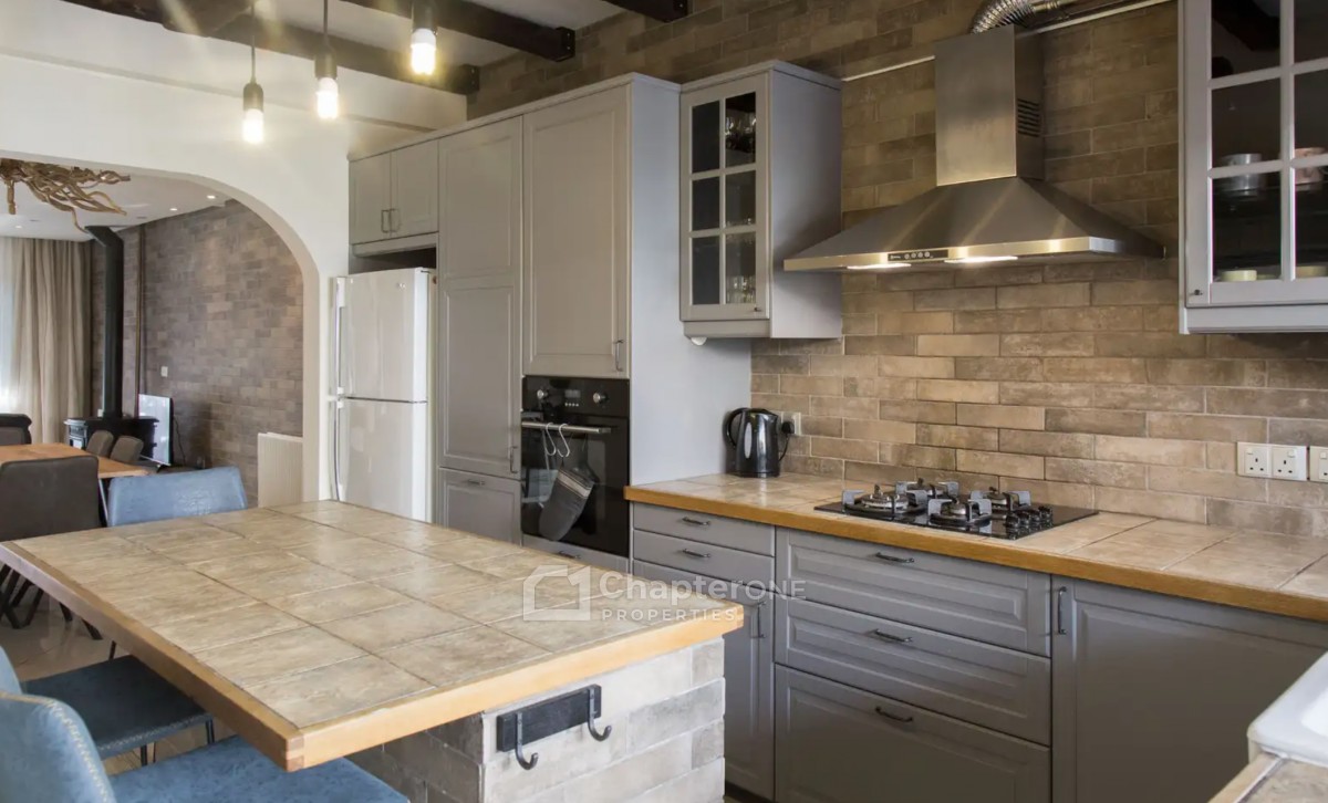 Semi Detached Villa For Rent  in  Strovolos - Stavros