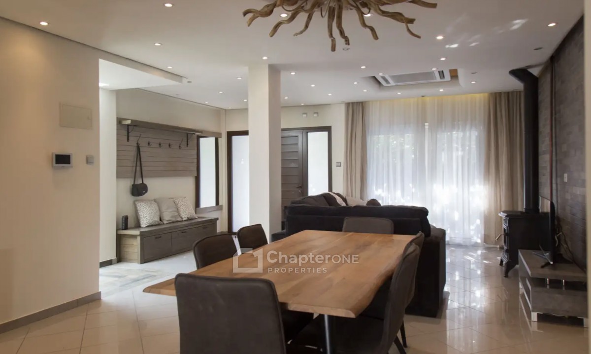 Semi Detached Villa For Rent  in  Strovolos - Stavros