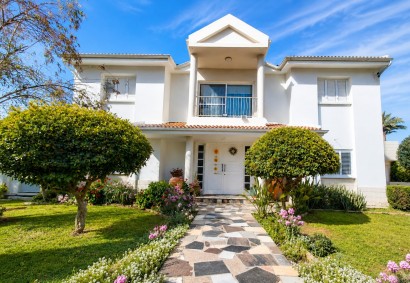 Strovolos - Agios Vasileios Detached Villa | C12577