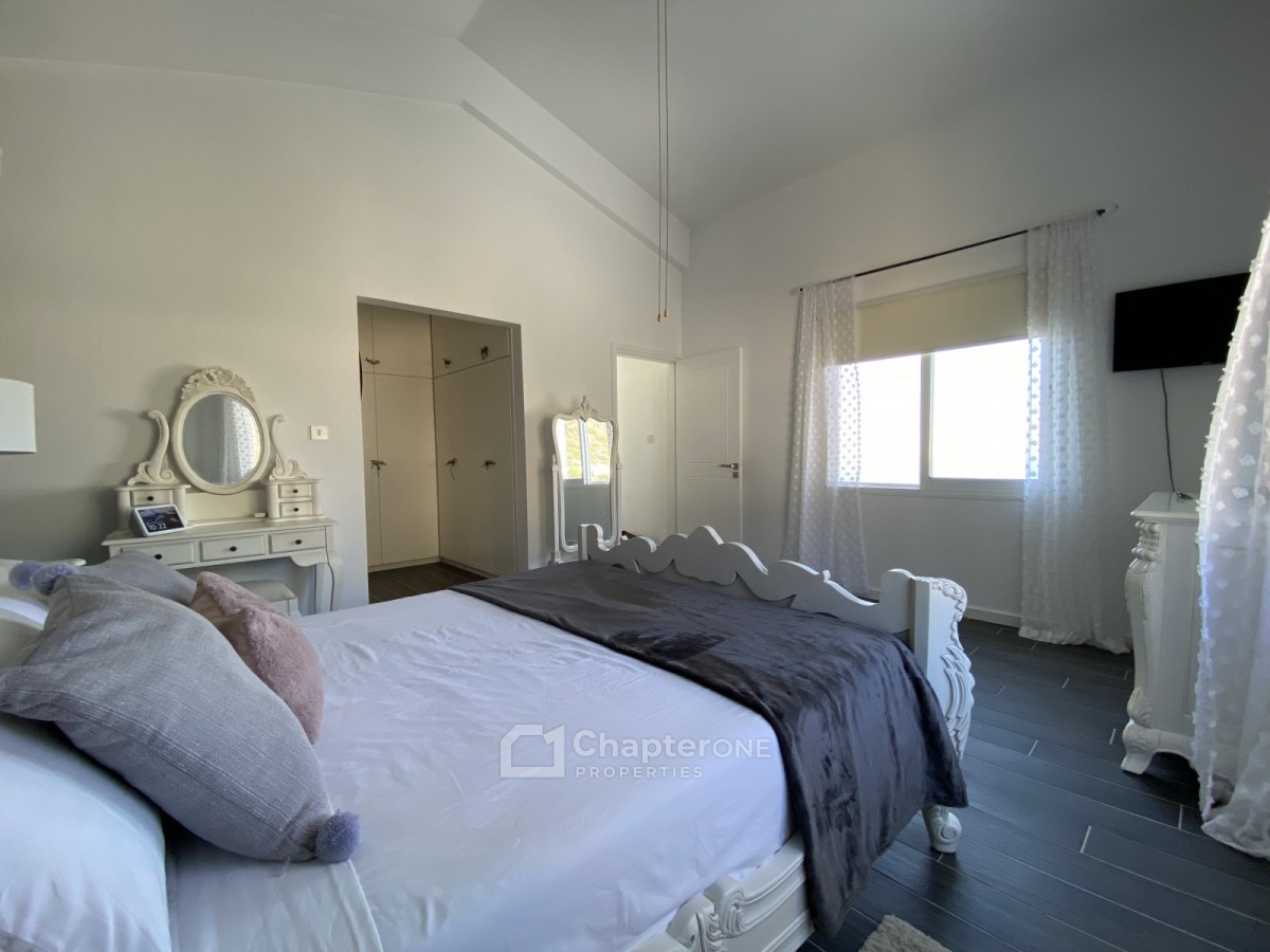Detached Villa For Sale  in  Peyia