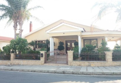 Empa, Paphos Detached Villa For Sale | C12592