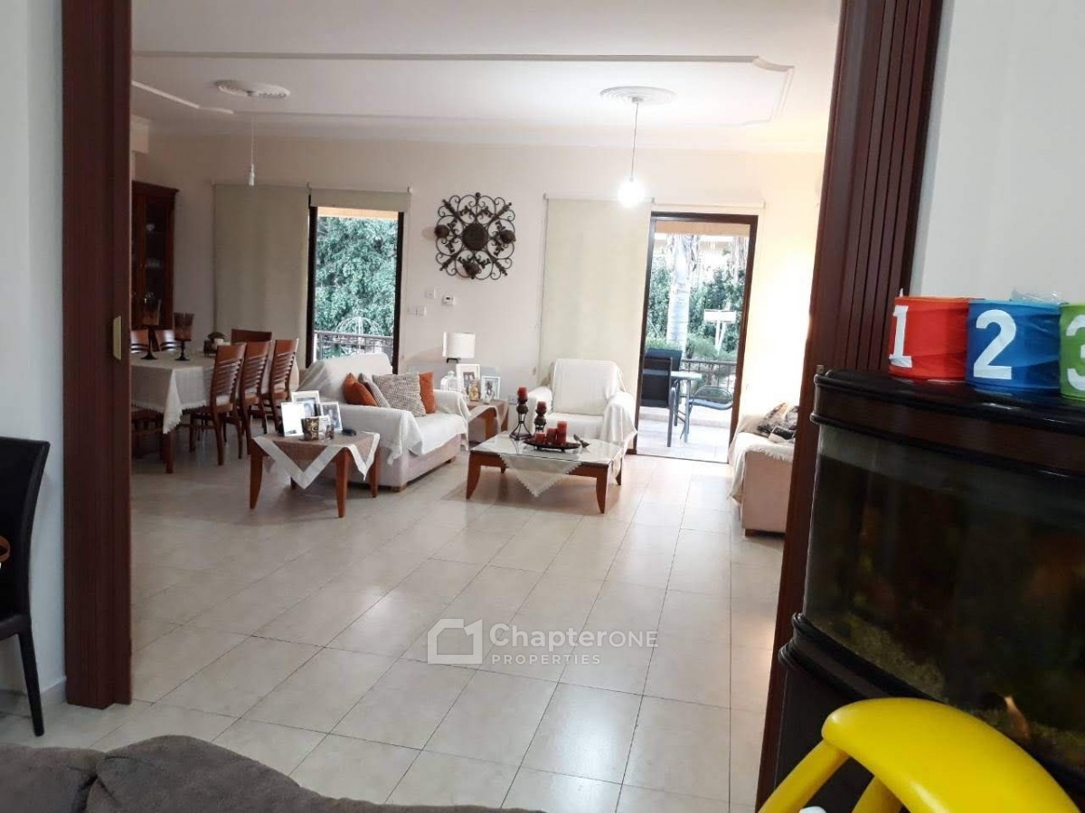 Detached Villa for sale in Empa