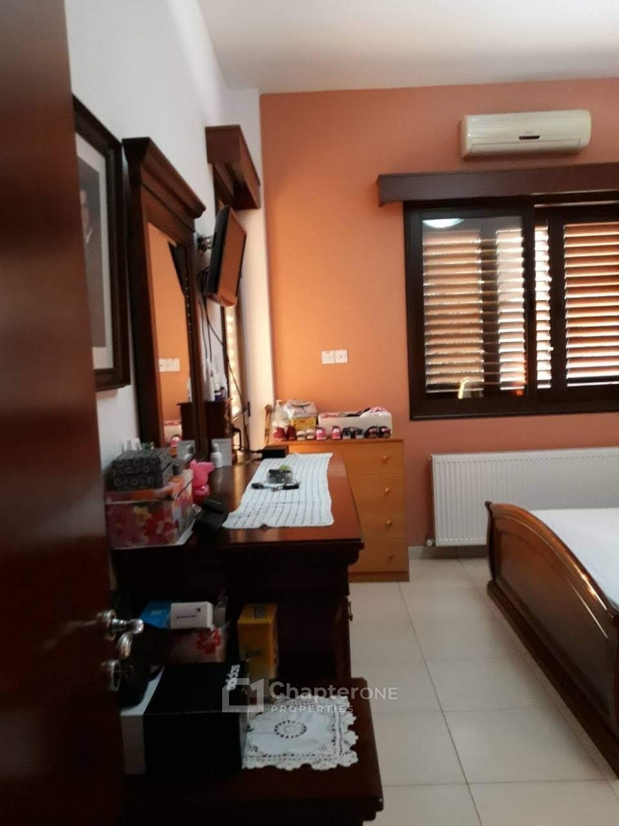 Detached Villa for sale in Empa