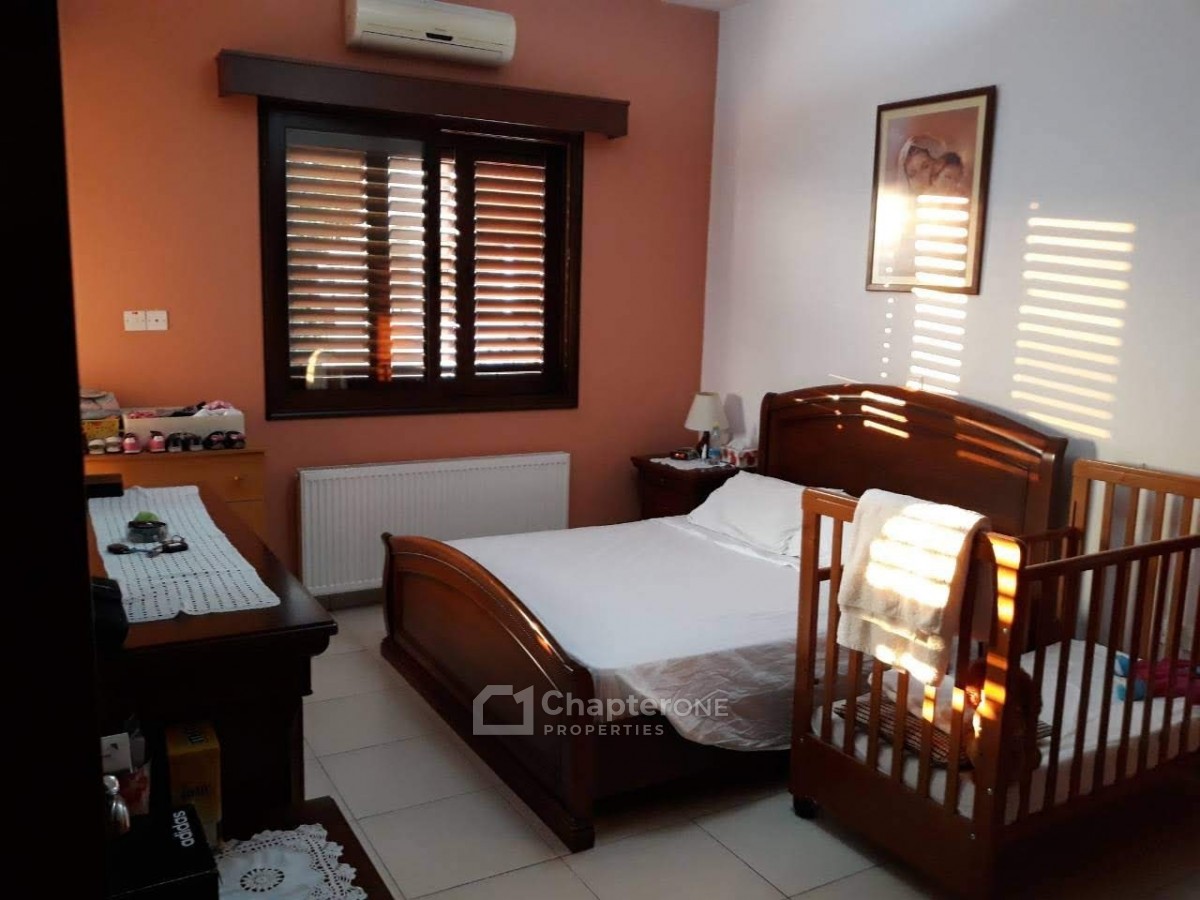 Detached Villa for sale in Empa