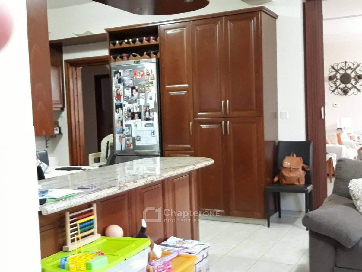 Detached Villa for sale in Empa