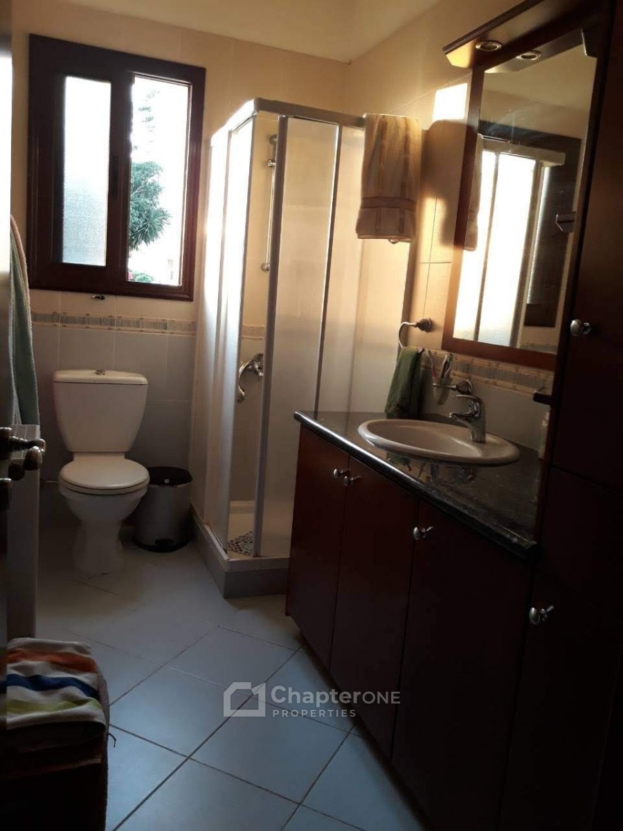 Detached Villa for sale in Empa