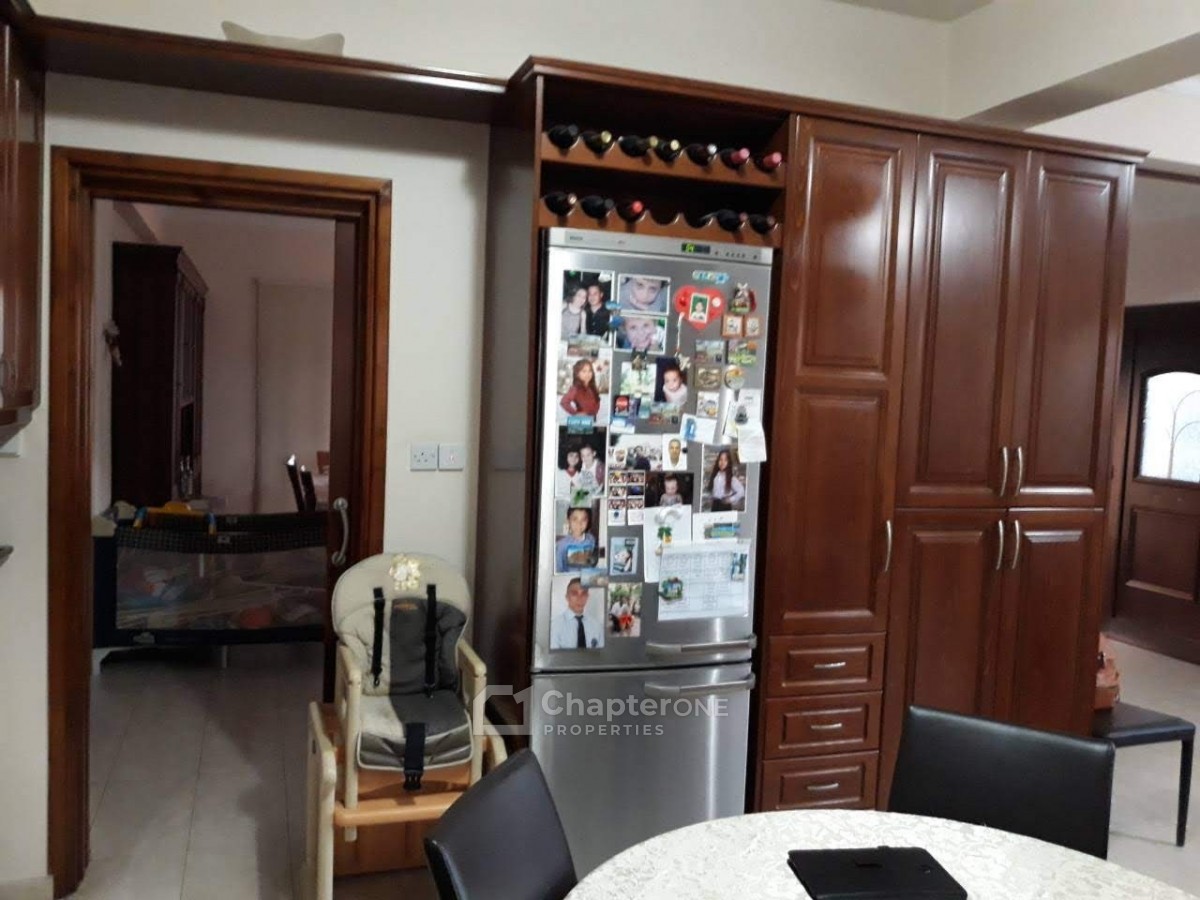 Detached Villa for sale in Empa