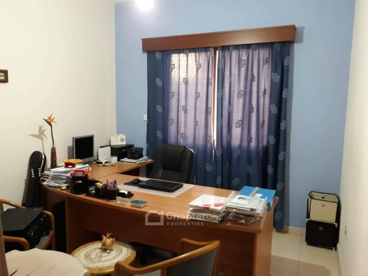 Detached Villa for sale in Empa
