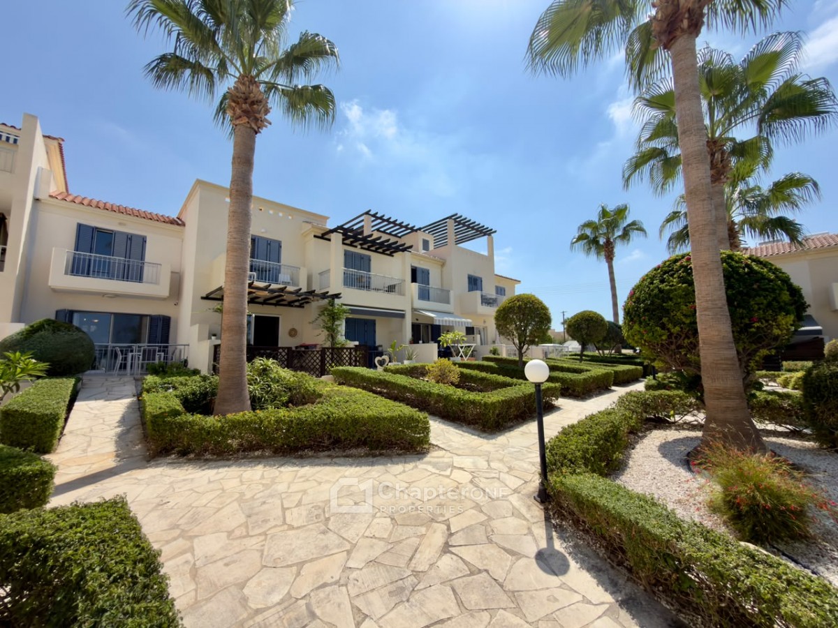 Townhouse For Sale  in  Peyia