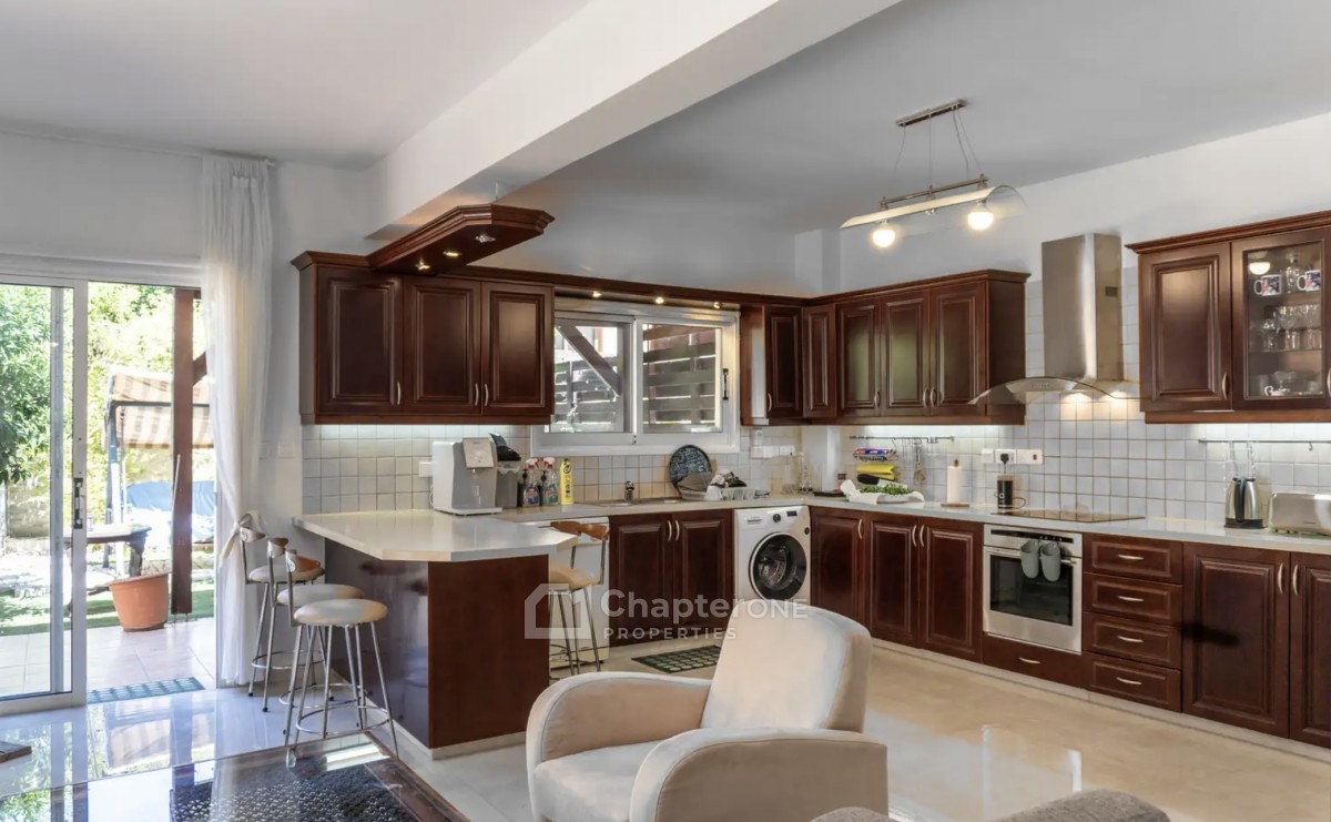Semi Detached Villa For Rent  in  Strovolos - Archangelos