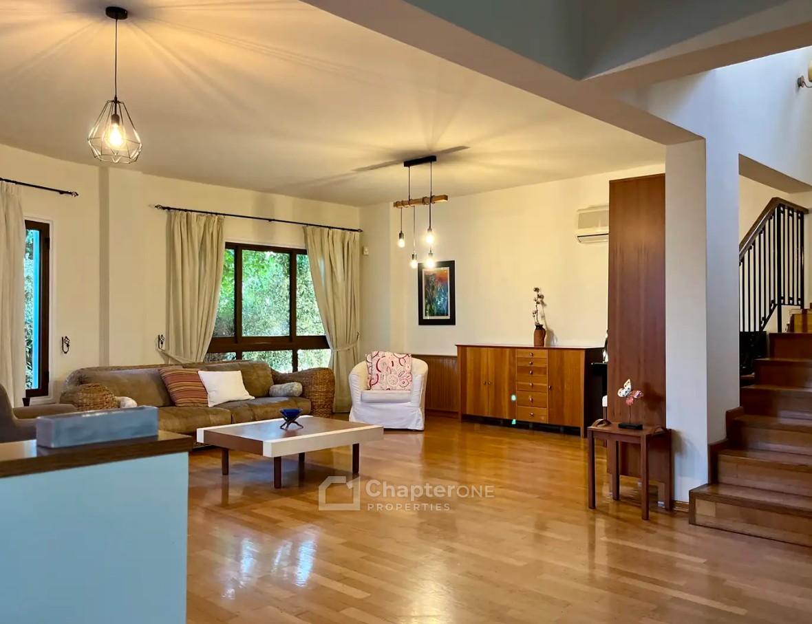 Detached Villa For Rent  in  Egkomi - Parissinos