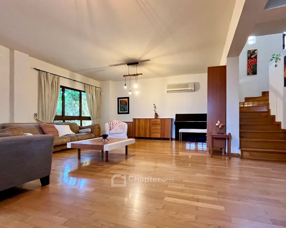 Detached Villa For Rent  in  Egkomi - Parissinos