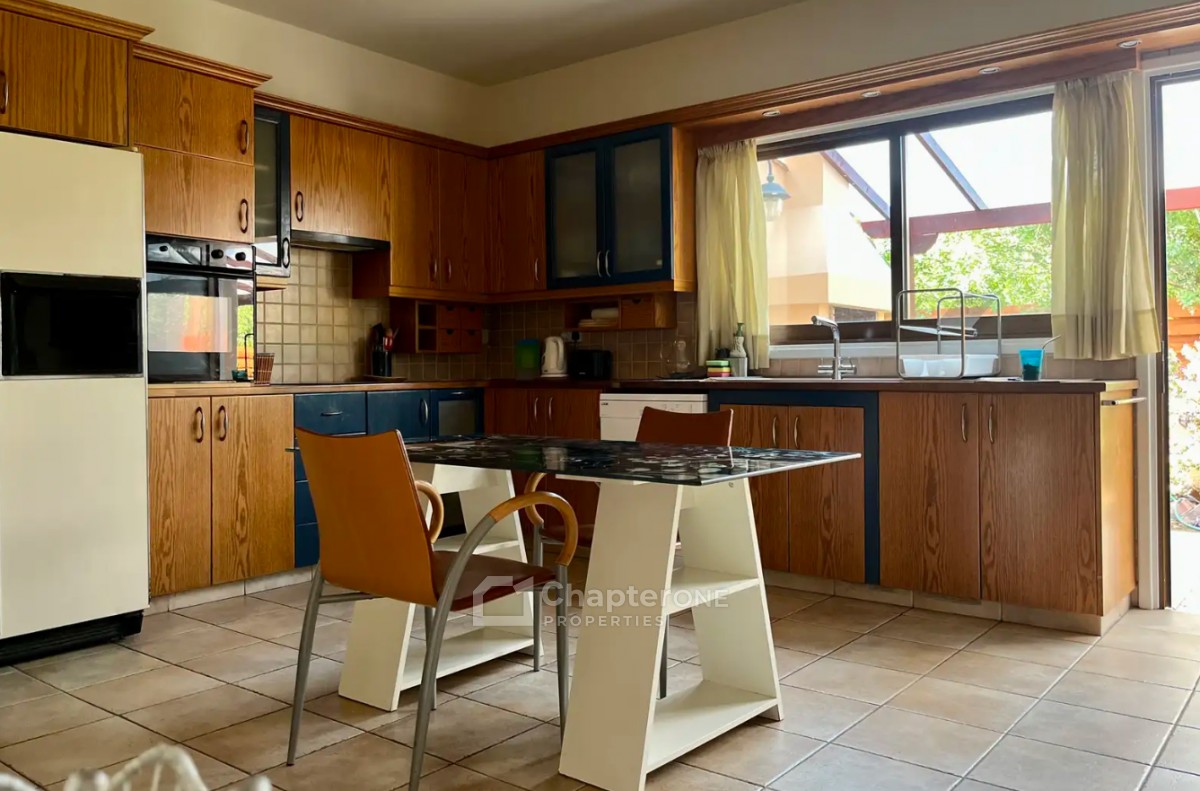 Detached Villa For Rent  in  Egkomi - Parissinos