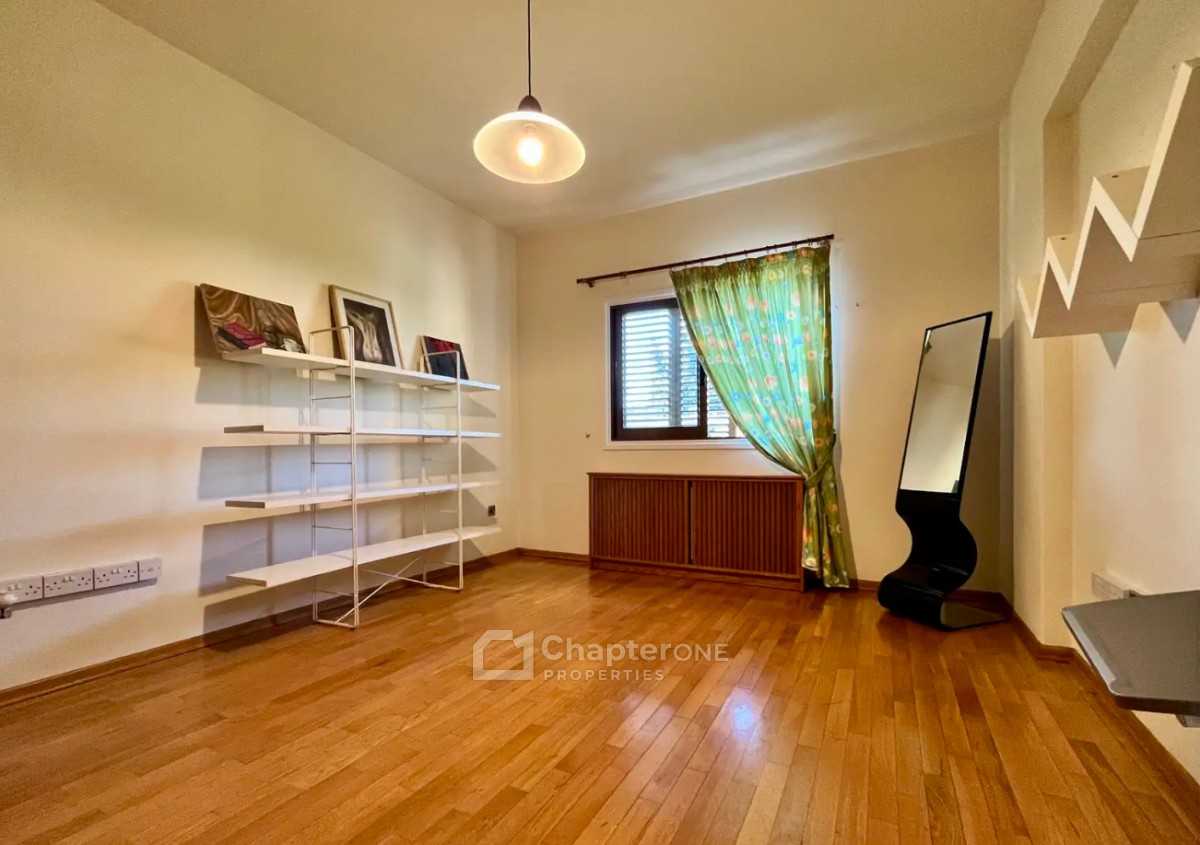 Detached Villa For Rent  in  Egkomi - Parissinos