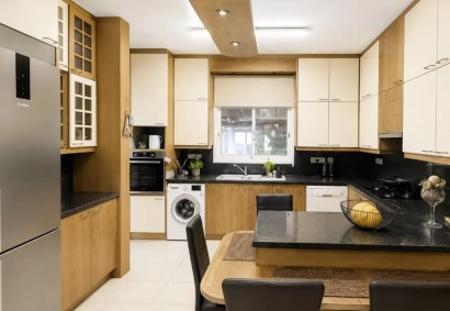 Strovolos - Agios Vasileios Townhouse For Sale | C12653