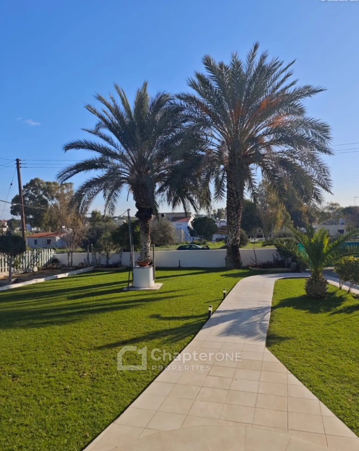 Detached Villa For Sale  in  Palaiometocho