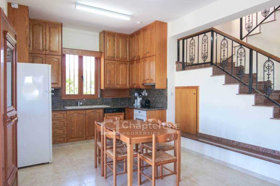 Detached Villa For Sale  in  Lysos